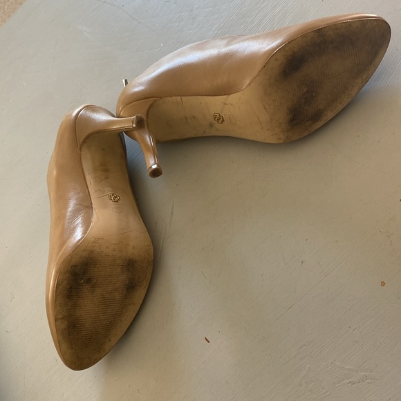 Camel colored leather Ann Taylor ankle booties - Picture 8 of 9